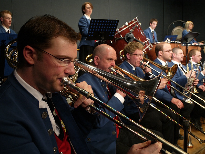 09 04 04 Fruehjahrskonzert MVB (75).JPG